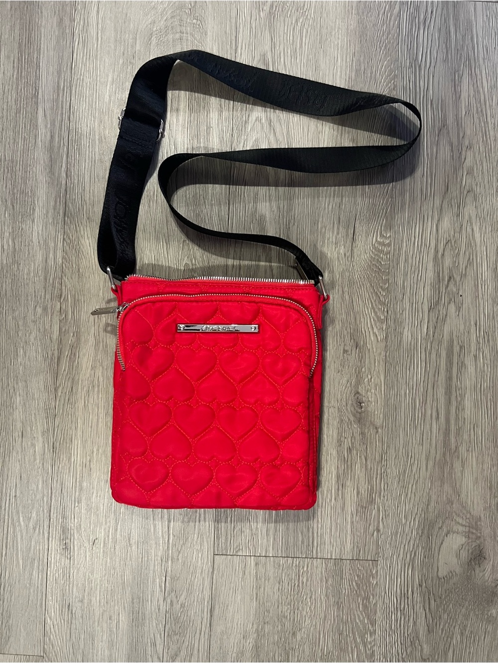 Betsey Johnson heart bag